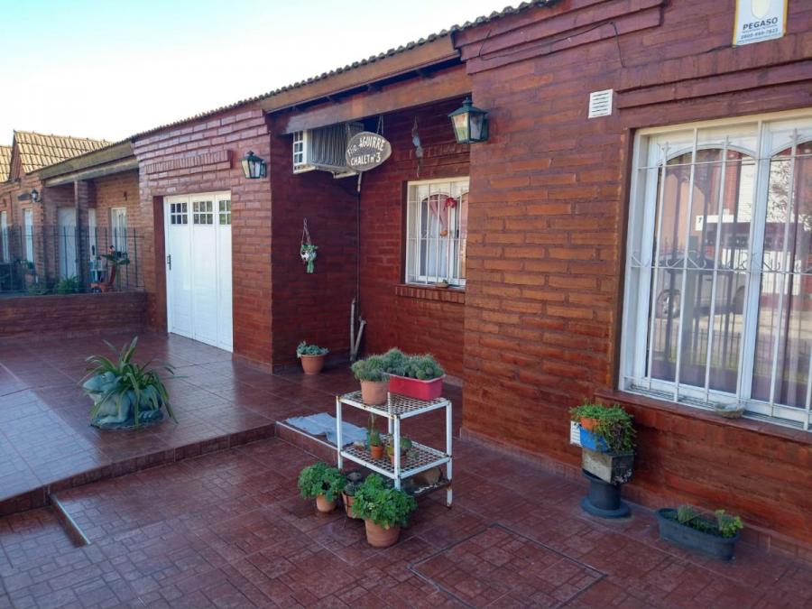 Foto Casa en Venta en Burzaco, Buenos Aires - U$D 85.000 - CAV109676 - BienesOnLine