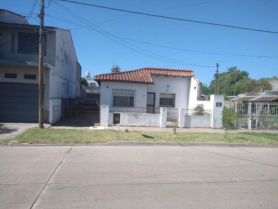 Foto Casa en Venta en Florencio Varela, Buenos Aires - U$D 95.000 - CAV109652 - BienesOnLine