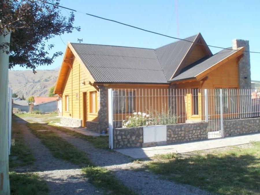 Foto Casa en Venta en Esquel, Chubut - U$D 145.000 - CAV102487 - BienesOnLine
