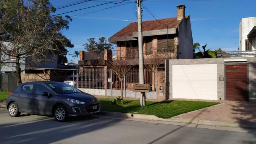 Foto Casa en Venta en Colinas de Peralta Ramos, Mar del Plata, Buenos Aires - U$D 140.000 - CAV114914 - BienesOnLine