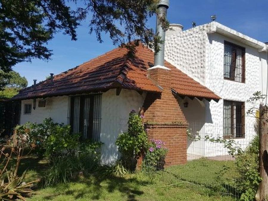 Foto Casa en Alquiler en Villa Gesell, Buenos Aires - $ 4.000 - CAA104953 - BienesOnLine