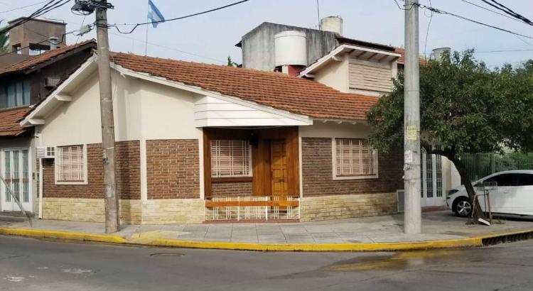 Foto Casa en Venta en Ramos Mejia, Buenos Aires - U$D 178.000 - CAV98145 - BienesOnLine