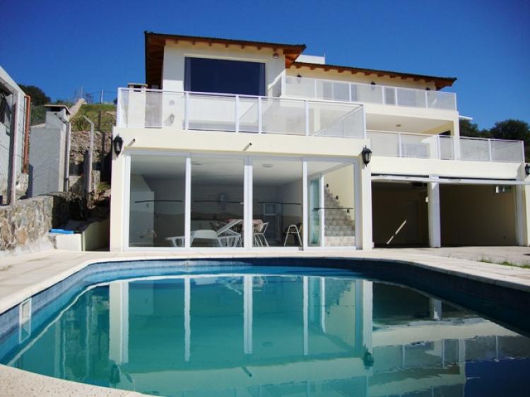 Foto Casa en Venta en VILLA DEL LAGO, CARLOS PAZ, Villa Carlos Paz, Cordoba - U$D 450.000 - CAV34520 - BienesOnLine