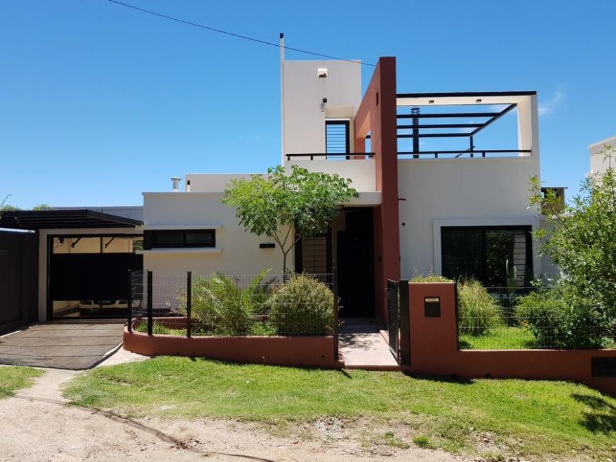 Foto Casa en Venta en VILLA DEL LAGO, Villa Carlos Paz, Cordoba - U$D 250.000 - CAV108640 - BienesOnLine
