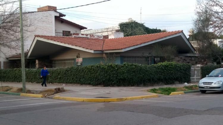 Foto Casa en Venta en Ciudad de Lujan, Lujan De Cuyo, Mendoza - U$D 888.888.888 - CAV94590 - BienesOnLine