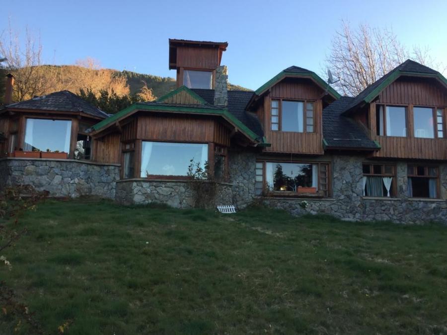 Foto Casa en Venta en El Faldeo, San Carlos de Bariloche, Ro Negro - U$D 450.000 - CAV105478 - BienesOnLine