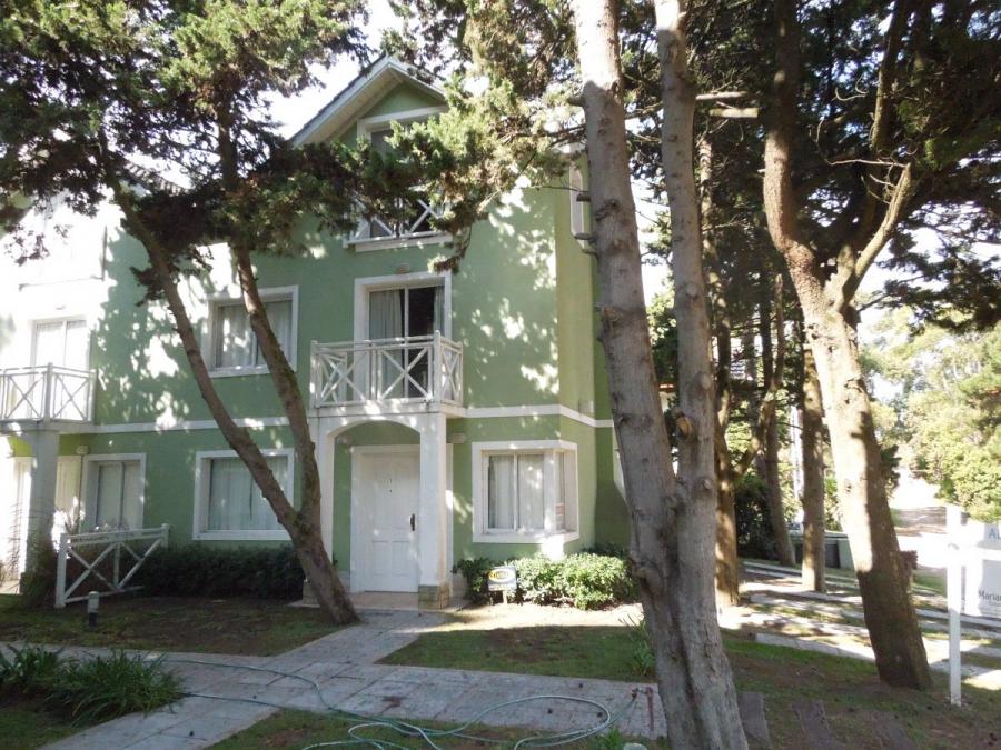 Foto Casa en Venta en Duplex, Pinamar, Buenos Aires - U$D 160.000 - CAV105141 - BienesOnLine