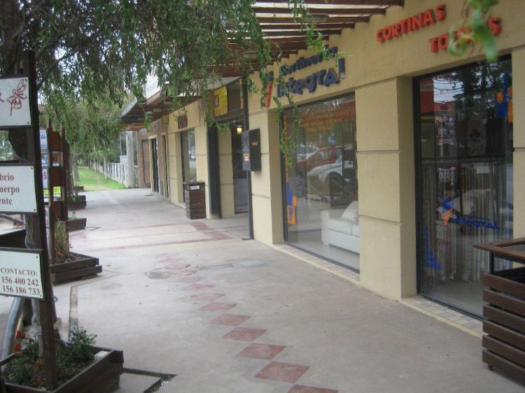 Foto Local en Alquiler en FUNES ,ROSARIO, Funes, Santa Fe - $ 7.800 - LOA96175 - BienesOnLine