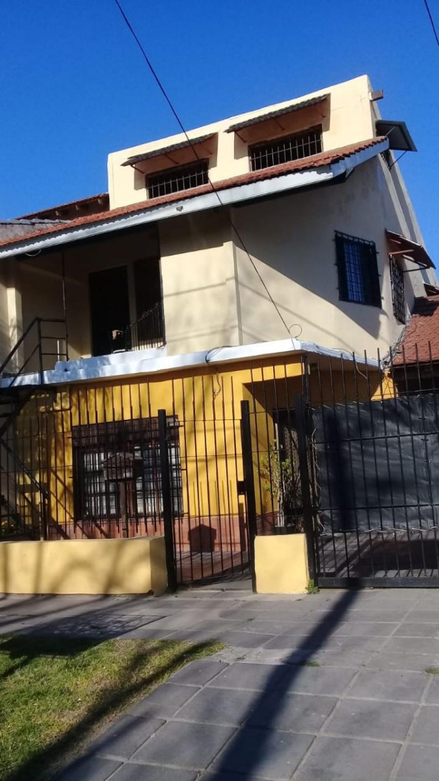 Foto Casa en Venta en rafael calzada, Buenos Aires - U$D 250.000 - CAV112041 - BienesOnLine