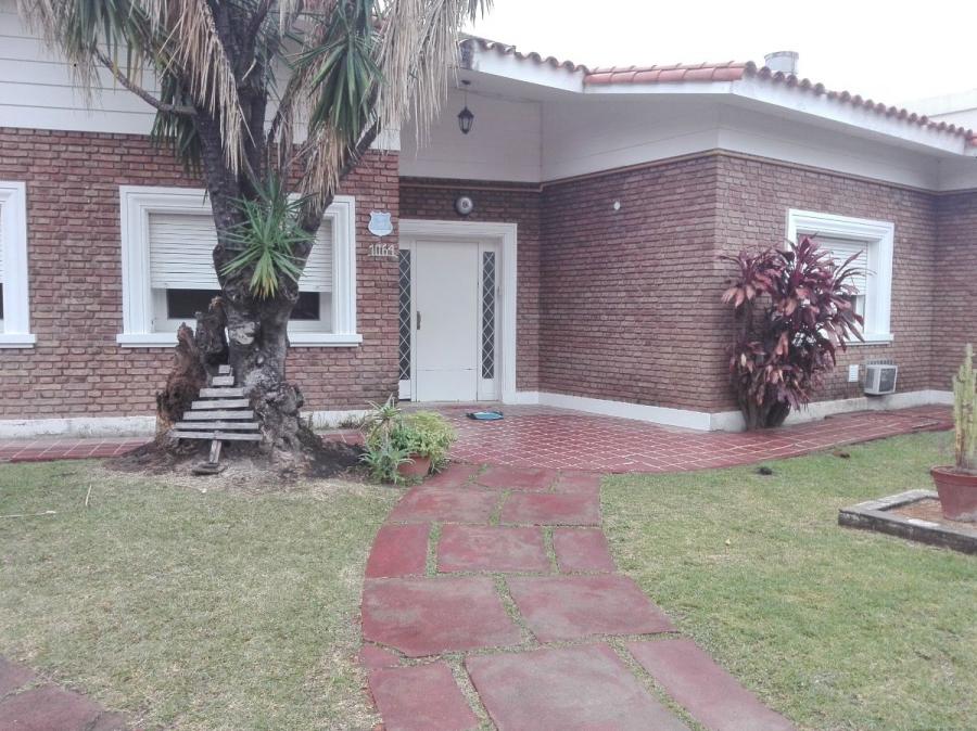 Foto Casa en Venta en SARMIENTO, Rosario, Santa Fe - CAV107718 - BienesOnLine