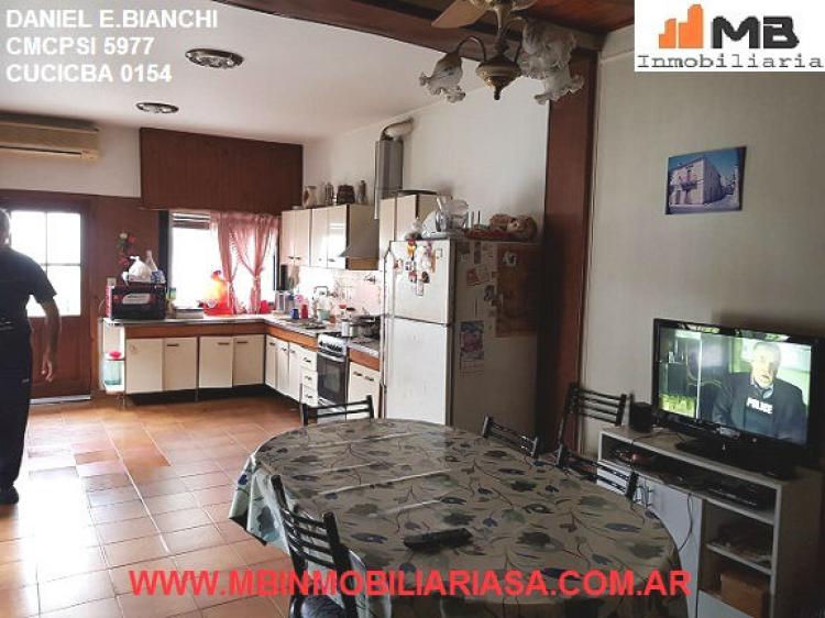 Foto Casa en Venta en Moreno, Buenos Aires - U$D 165.000 - CAV97830 - BienesOnLine