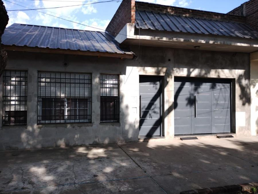 Foto Casa en Venta en azcuenega, Rosario, Santa Fe - U$D 105.000 - CAV113346 - BienesOnLine