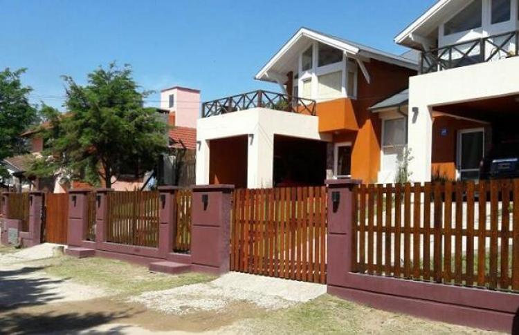 Foto Casa en Alquiler por temporada en Zona Norte, Villa Gesell, Buenos Aires - $ 3.000 - CAT97902 - BienesOnLine