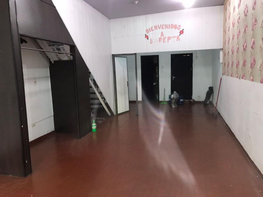 Foto Local en Alquiler en San Roque, San Roque, Asunción - G 2.500.000 - LOA1547 - BienesOnLine