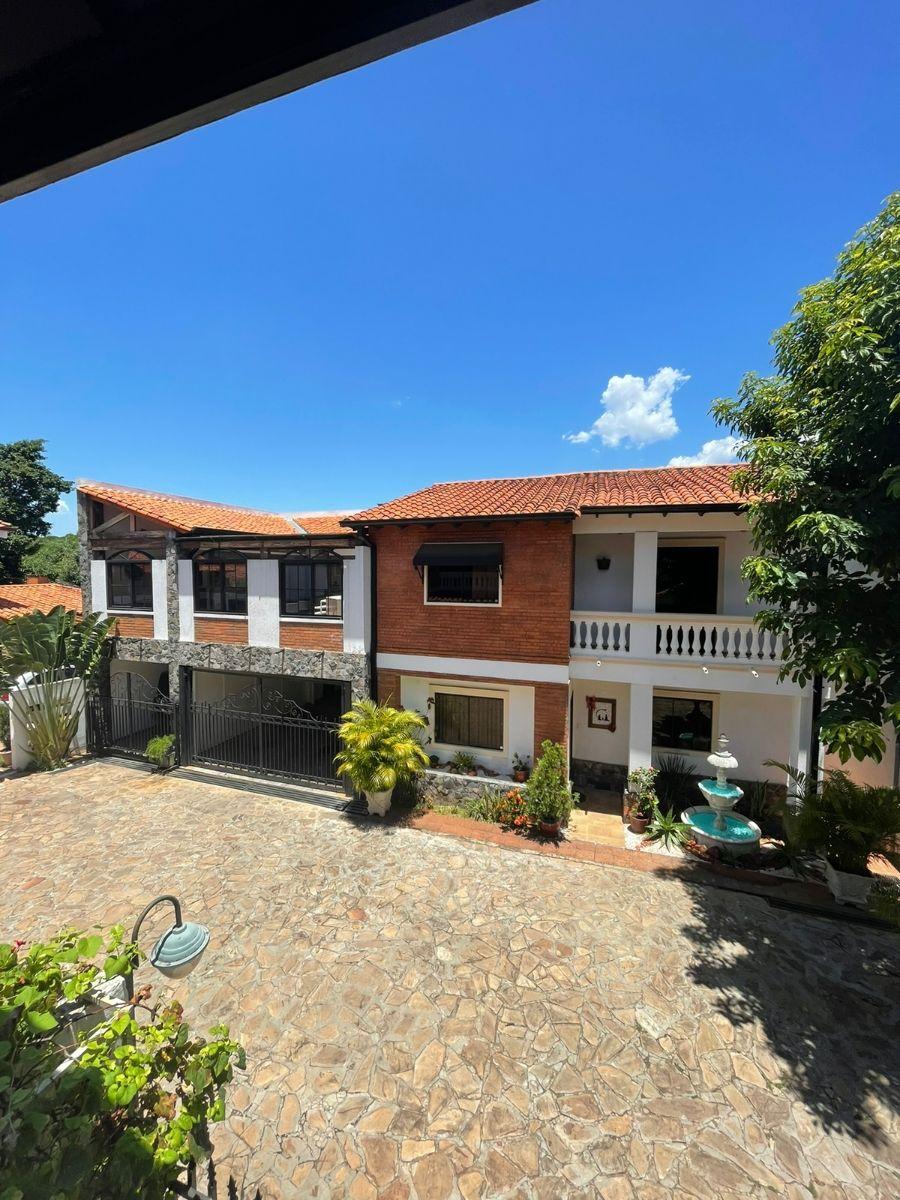 Foto Casa en Alquiler en cuarto, Luque, Central - G 5.400.000 - CAA1921 - BienesOnLine