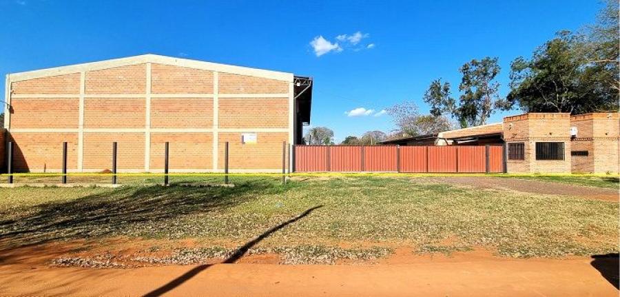 Foto Deposito en Venta en Barrio Laurelty, Luque, Central - U$D 420.000 - DPV2575 - BienesOnLine