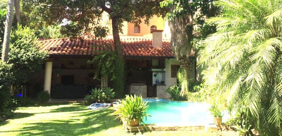 Foto Casa en Venta en Barrio Mcal. Estigarribia, Mariscal Estigarribia, Asunción - U$D 419.999 - CAV2573 - BienesOnLine