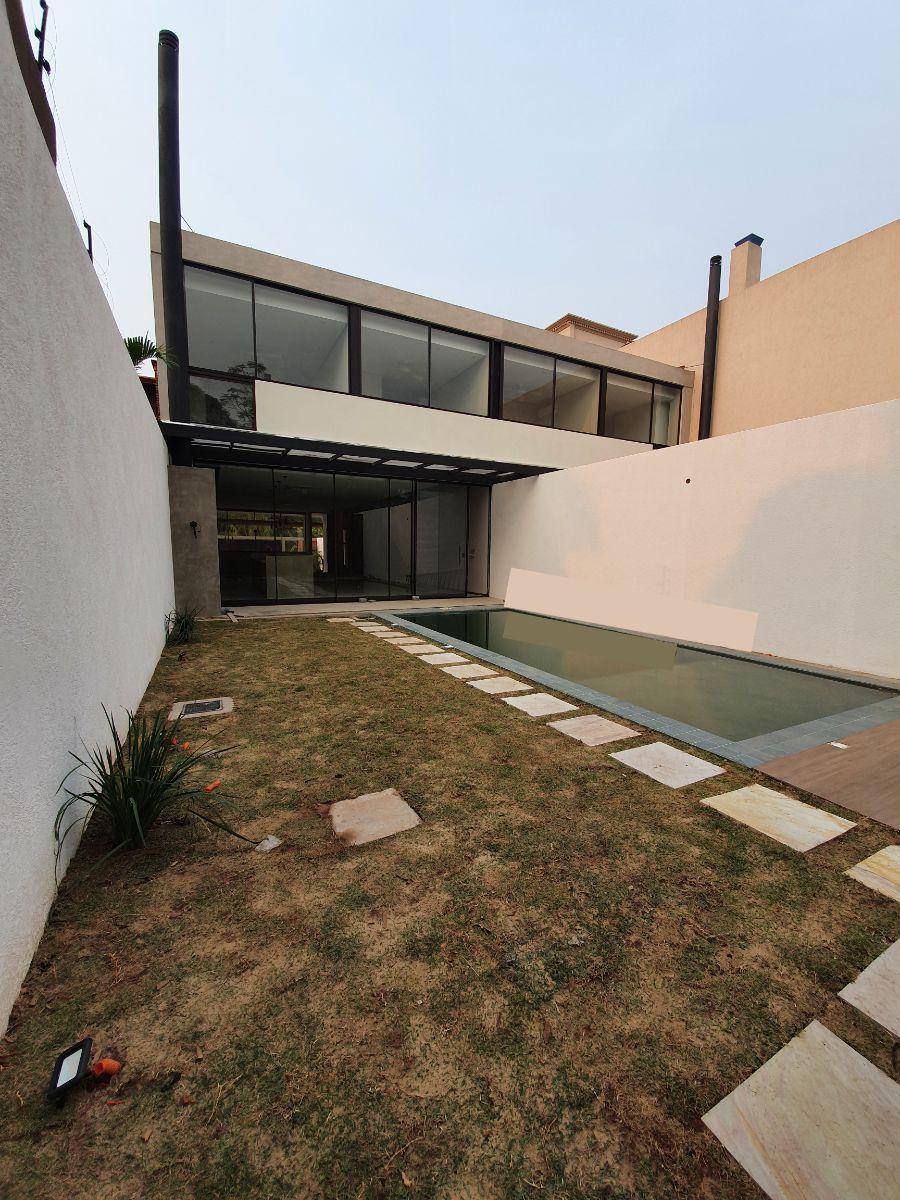 Home in Metric Way