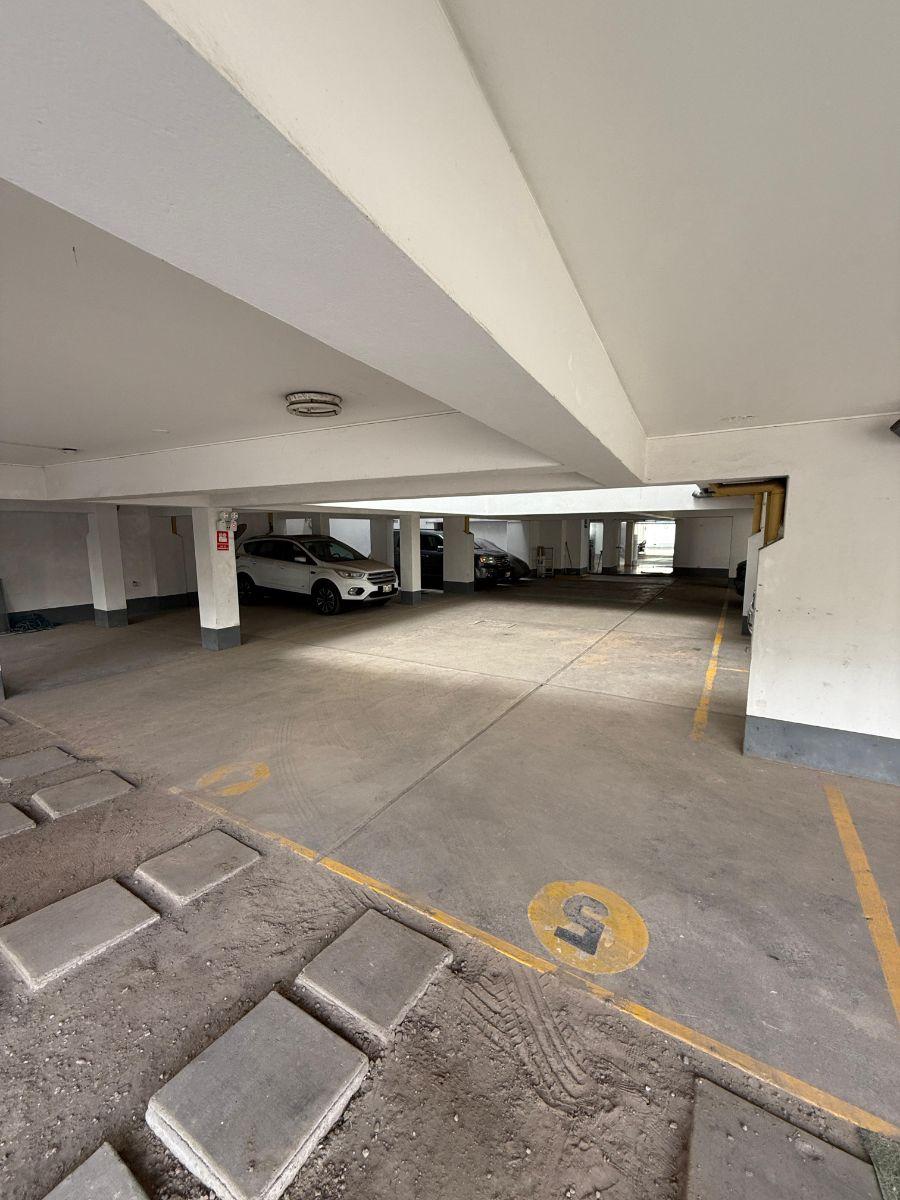 Foto Cochera en Alquiler en Miraflores, Miraflores, Lima - S/. 300 - CCA40755 - BienesOnLine