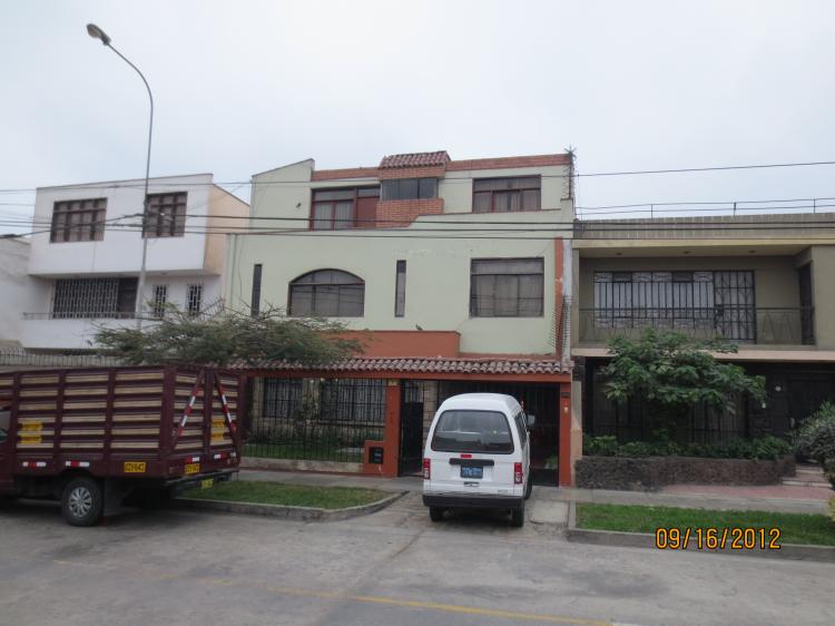Foto Casa en Venta en urb los cipreses, Lima, Lima - U$D 450.000 - CAV9171 - BienesOnLine