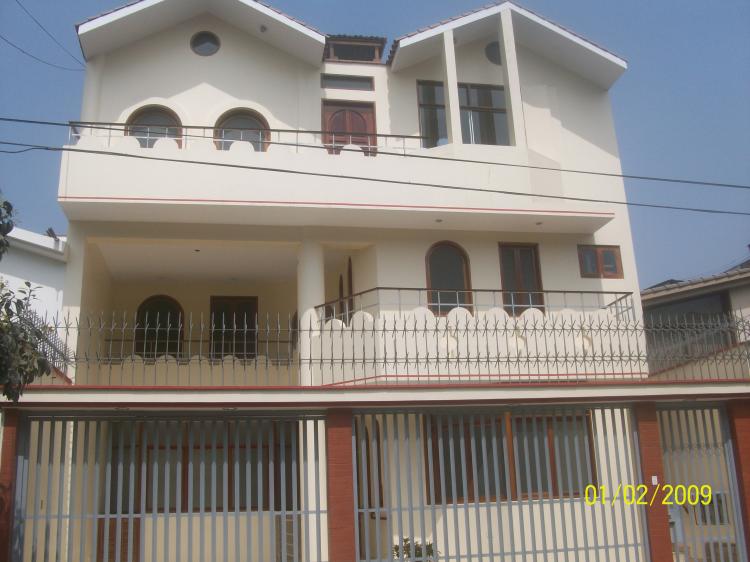 Foto Casa en Alquiler en LA MOLINA, La Molina, Lima - U$D 3.000 - CAA18437 - BienesOnLine