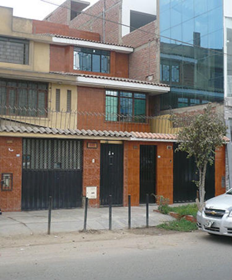 Foto Casa en Venta en Comas, Lima - U$D 185.000 - CAV20313 - BienesOnLine