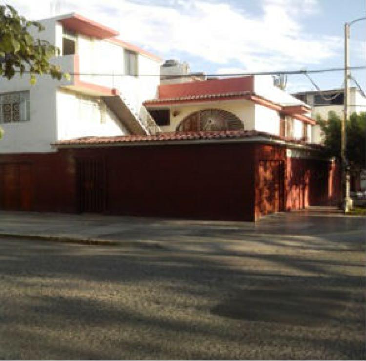 Foto Casa en Venta en Trujillo, Trujillo, Trujillo - U$D 190.000 - CAV18011 - BienesOnLine