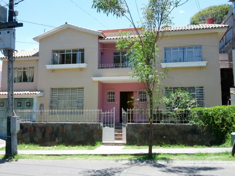 Foto Casa en Venta en Arequipa, Arequipa, Arequipa - U$D 395.000 - CAV25952 - BienesOnLine