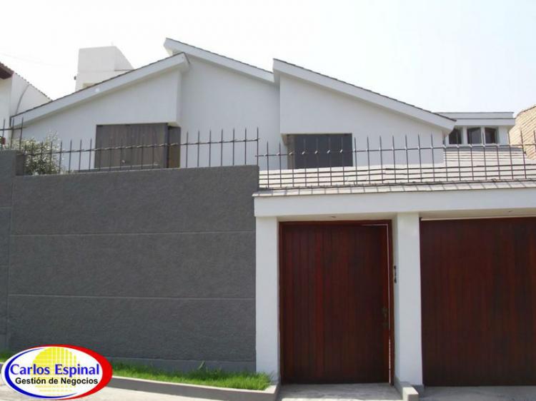 Foto Casa en Venta en La Molina, Lima, Lima - U$D 560.000 - CAV19027 - BienesOnLine