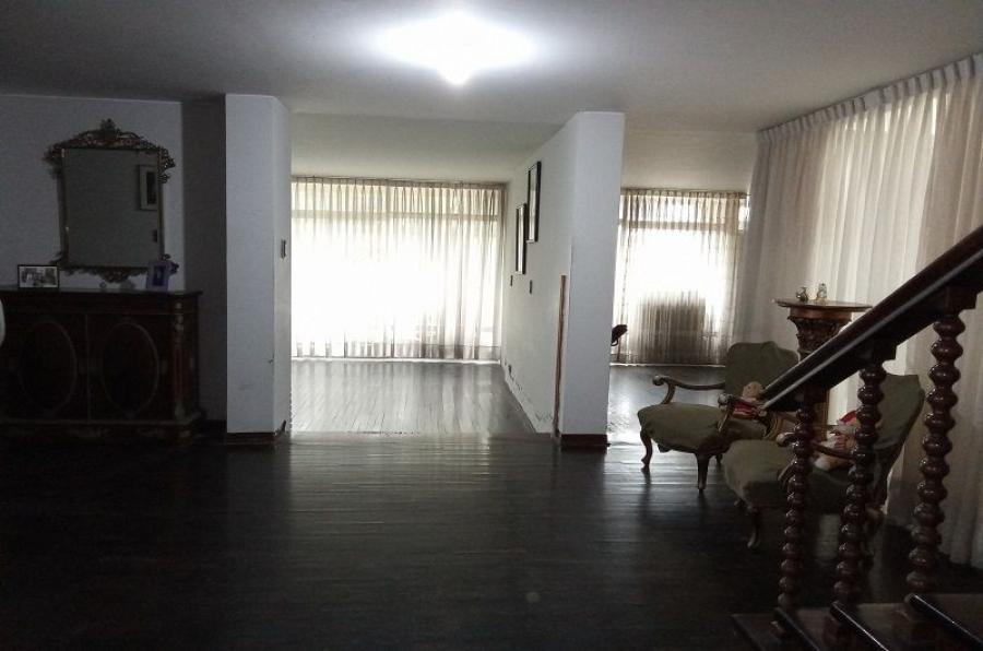 Foto Casa en Venta en Miraflores, Lima - U$D 750.000 - CAV38123 - BienesOnLine