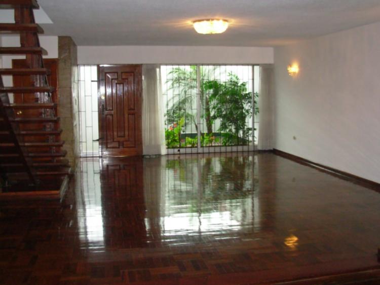 Foto Casa en Alquiler en Monterrico, Santiago De Surco, Lima - U$D 2.700 - CAA9216 - BienesOnLine