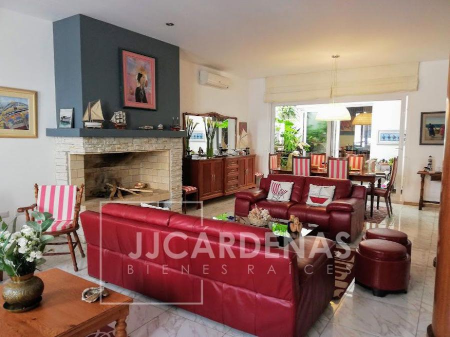 Foto Casa en Venta en TRUJILLO, TRUJILLO, Trujillo - U$D 390.000 - CAV35402 - BienesOnLine