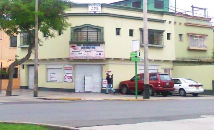 Foto Local en Alquiler en San Antonio, Miraflores, Lima - U$D 2.700 - LOA17220 - BienesOnLine