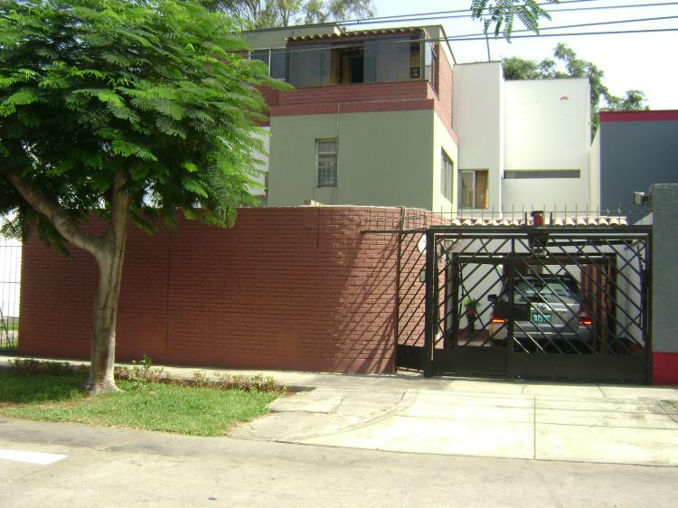 Foto Casa en Venta en Surco, Santiago De Surco, Lima - U$D 370.000 - CAV6703 - BienesOnLine