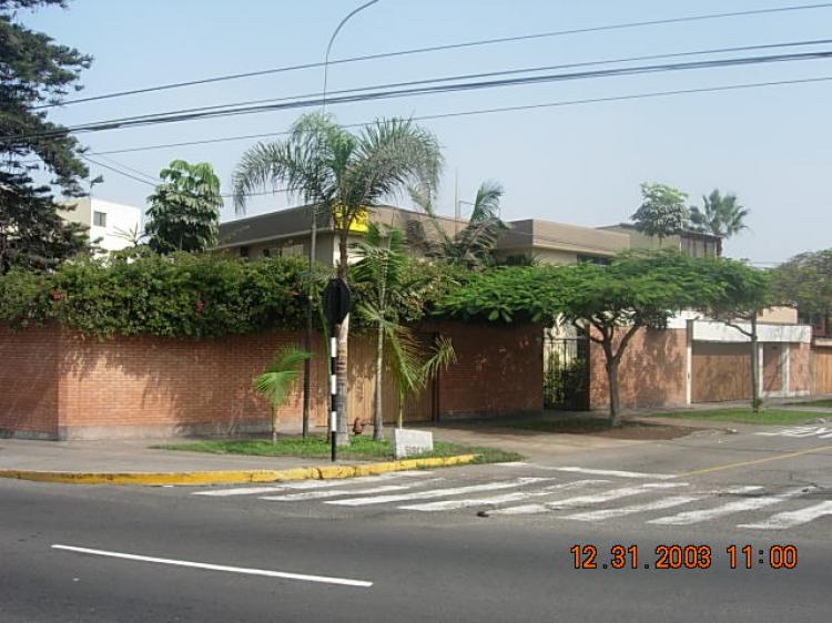 Foto Casa en Venta en Santiago de Surco, Lima - U$D 595.000 - CAV962 - BienesOnLine