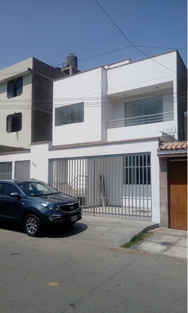 Chalet en Venta en LA MOLINA, La Molina, Lima UD 155.000 CHV23592