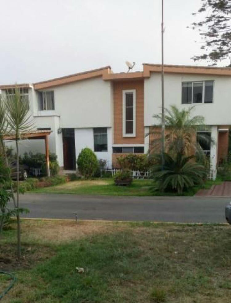 Foto Casa en Venta en SANTIAGO DE SURCO, Santiago De Surco, Lima - U$D 550.000 - CAV22930 - BienesOnLine