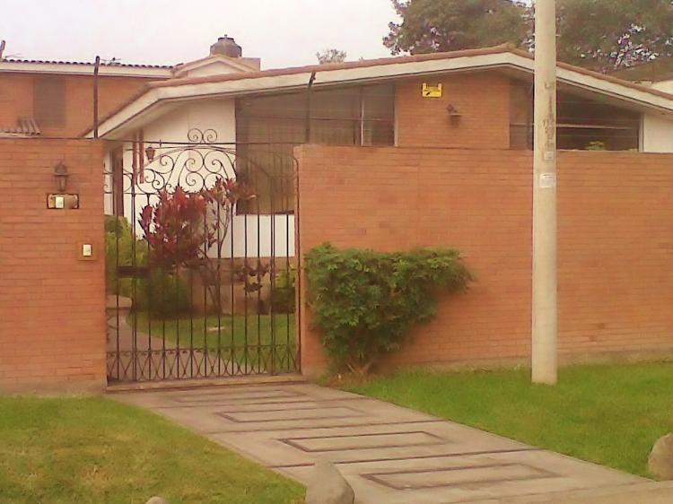 Foto Casa en Venta en Residencial Monterrico, La Molina, Lima - U$D 1.200.000 - CAV8395 - BienesOnLine