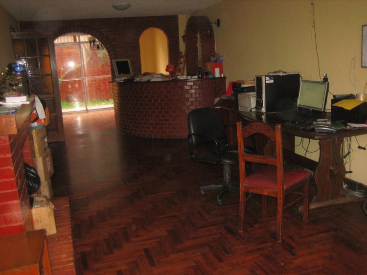 Foto Casa en Venta en Urb. LOS SAUCES, Surquillo, Lima - U$D 250.000 - CAV6057 - BienesOnLine