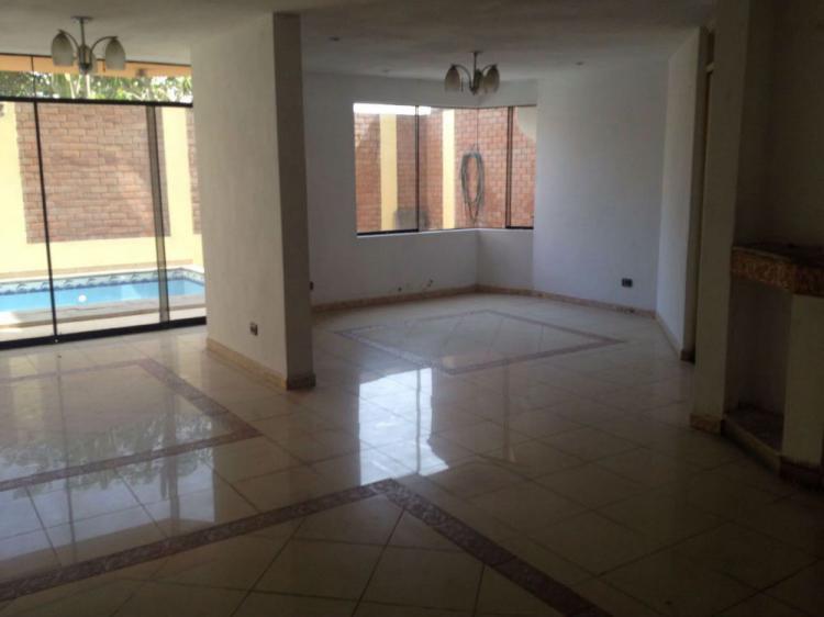 Foto Casa en Venta en la molina, La Molina, Lima - U$D 340.000 - CAV19254 - BienesOnLine