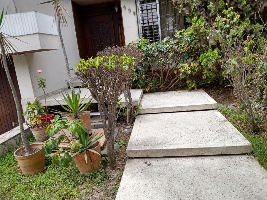 Foto Casa en Venta en Santiago De Surco, Lima - U$D 620 - CAV37035 - BienesOnLine