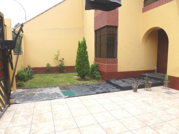 Foto Casa en Venta en LA MOLINA, Lima, Lima - U$D 350.000 - CAV8139 - BienesOnLine