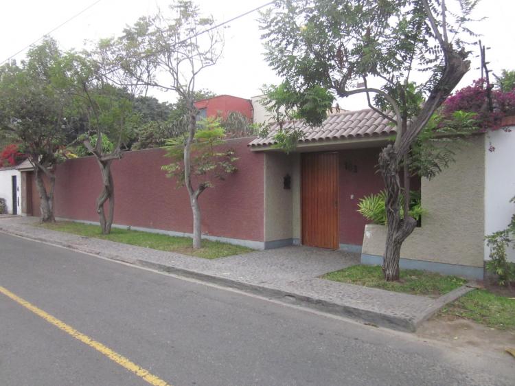 Foto Casa en Venta en Santiago De Surco, Lima - U$D 1.200.000 - CAV5064 - BienesOnLine