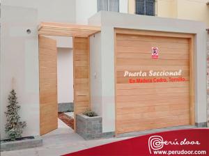 Puertas para garaje levadiza seccional a control remoto PERU DOOR