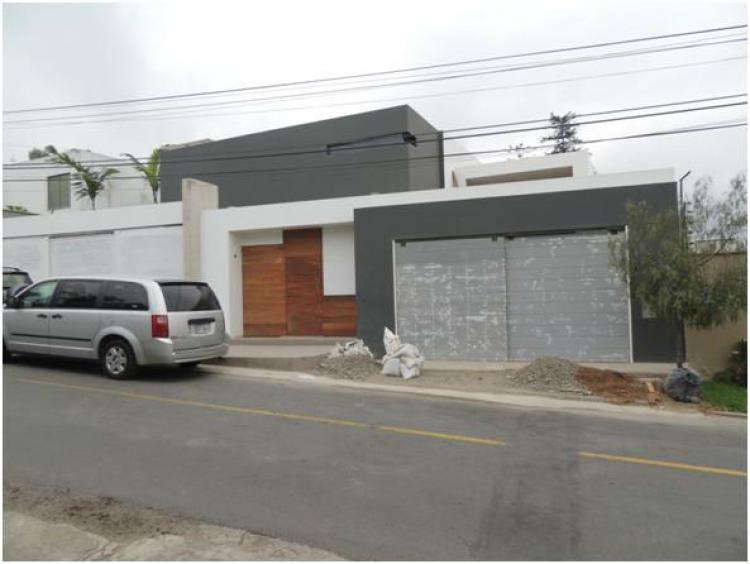 Foto Casa en Venta en LA MOLINA, La Molina, Lima - U$D 620.000 - CAV19335 - BienesOnLine