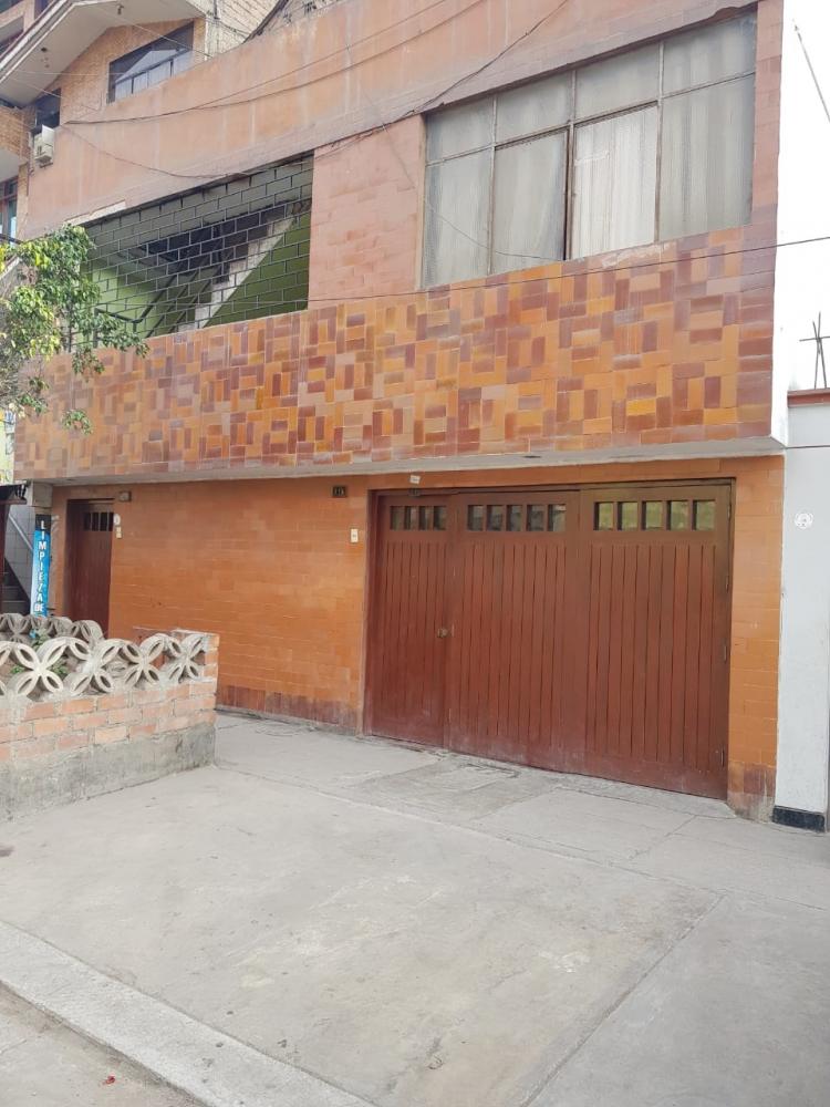 Foto Casa en Venta en Urbanizacin Valdiviezo, Ate, Lima - U$D 250.000 - CAV26601 - BienesOnLine