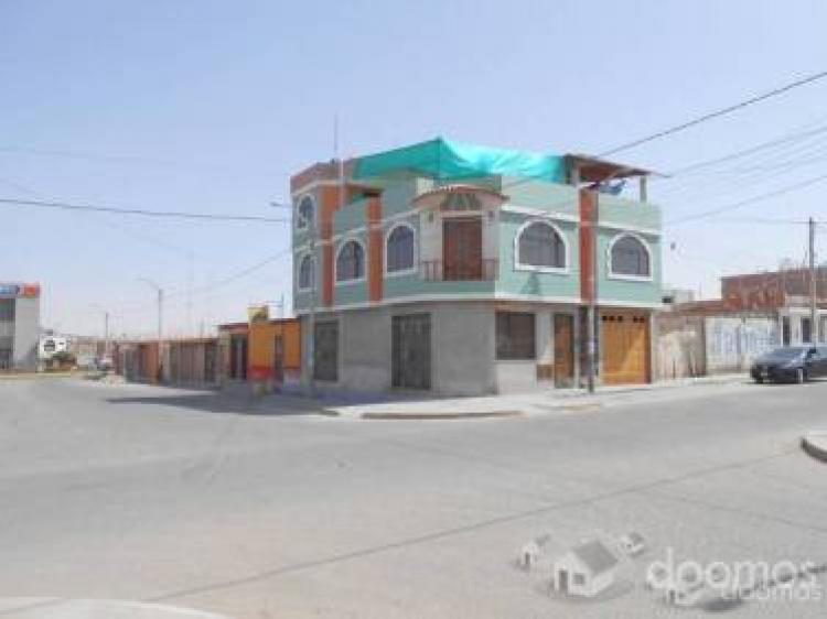 Foto Casa en Venta en TACNA - TACNA - CORONEL GREGORIO ALBARRACIN LANCHI, Tacna, Tacna - U$D 100.000 - CAV15354 - BienesOnLine