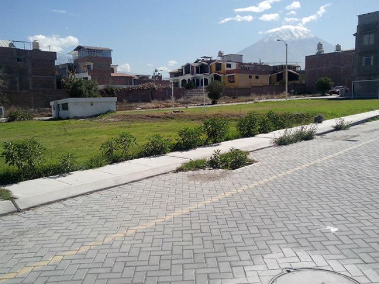 Foto Terreno en Venta en J L Bustamante y Ri, Arequipa - U$D 107.000 - TEV13611 - BienesOnLine