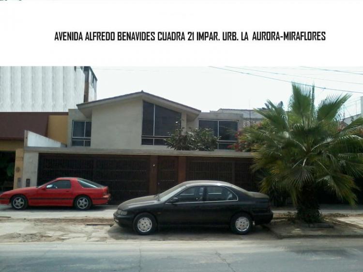 Foto Casa en Venta en Miraflores, Miraflores, Lima - $ 1.500.000 - CAV13709 - BienesOnLine