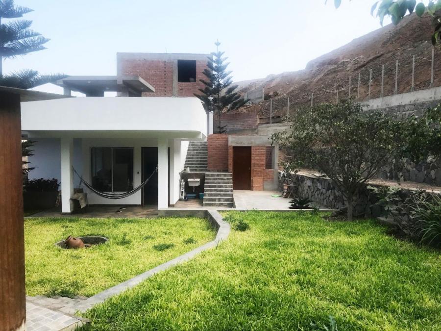 Foto Casa en Venta en Pachacmac, Pachacamac, Lima - U$D 240.000 - CAV37741 - BienesOnLine
